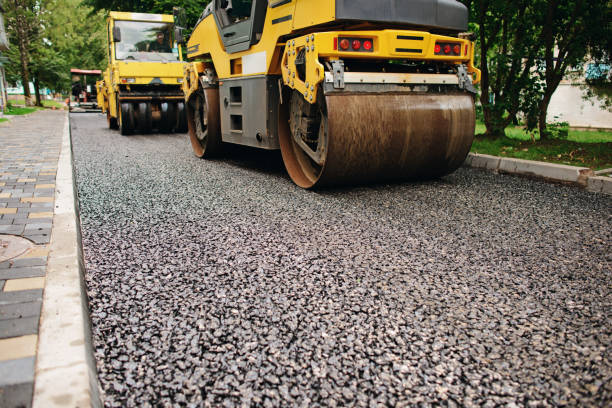 Best Interlocking Driveway Pavers  in Caledonia, MI